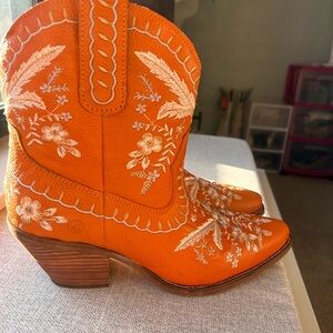 Dingo Leather Booties